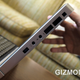 Illustration for article titled First Hands On: Touch Book Is Part-Netbook, Part-Tablet